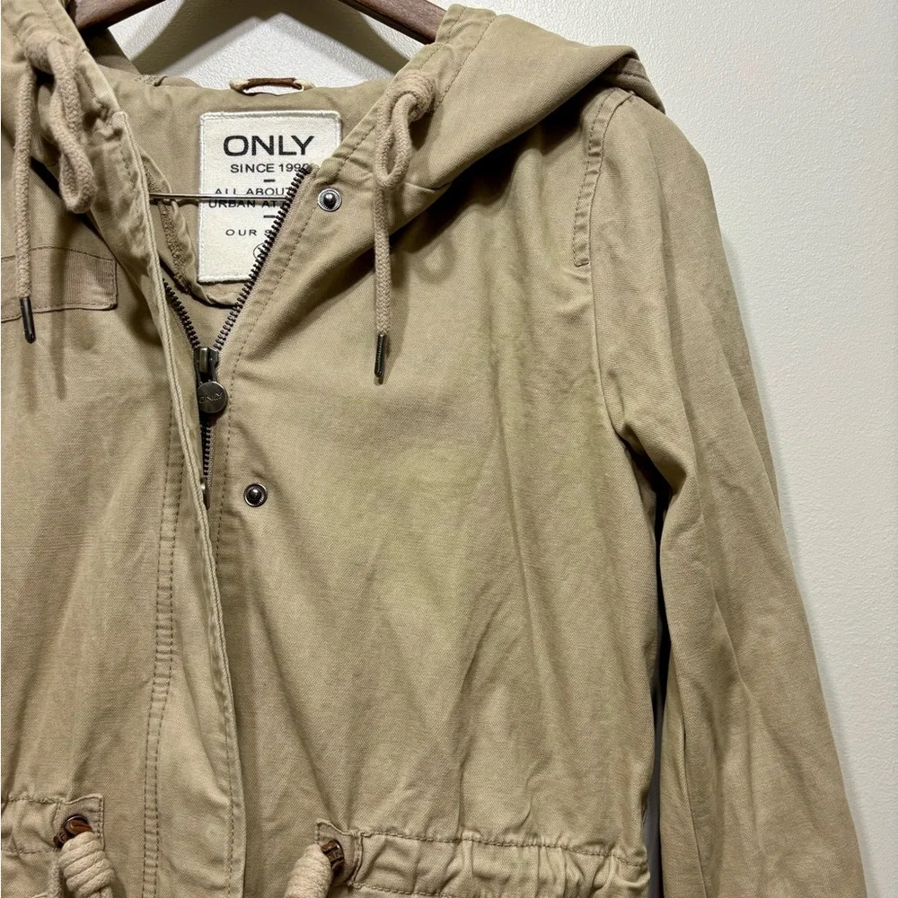 Only Tan Hooded Utility Anorak Jacket Zip Front Drawstring Waist XS - Picture 4 of 10